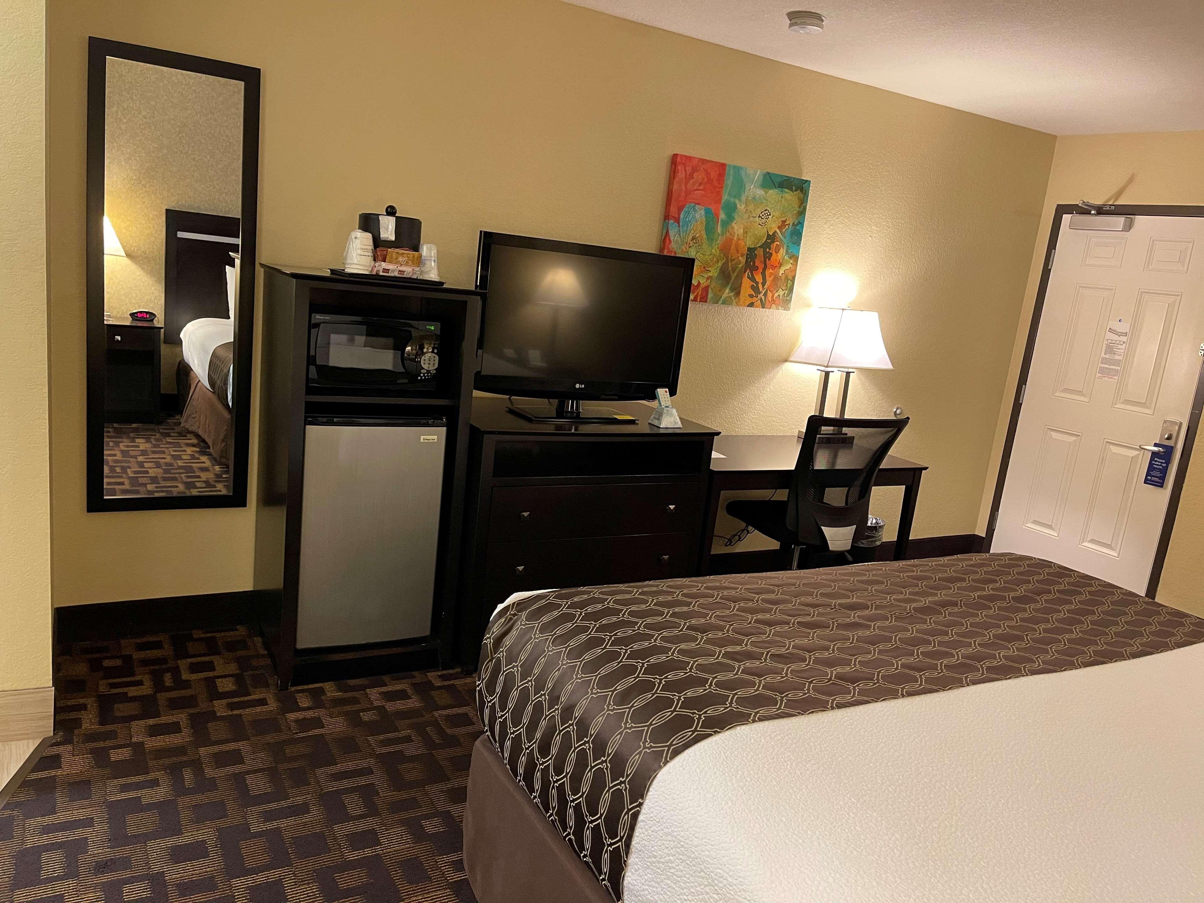 Western Hotel Pleasanton